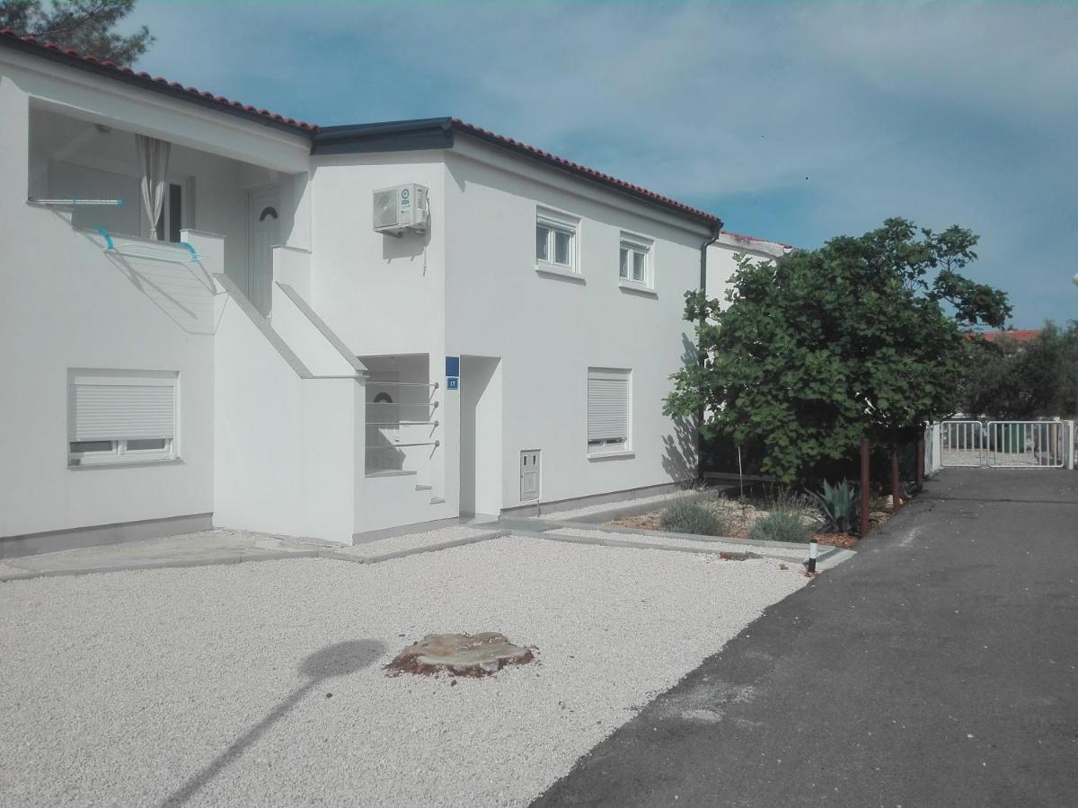 Apartman Bunaric Вир Екстериор снимка