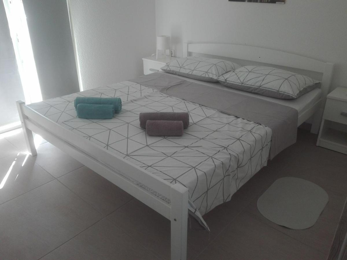 Apartman Bunaric Вир Екстериор снимка