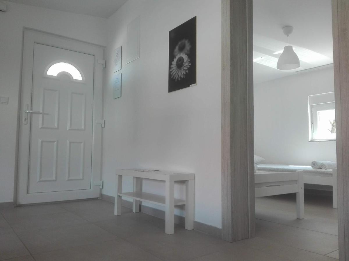 Apartman Bunaric Вир Екстериор снимка