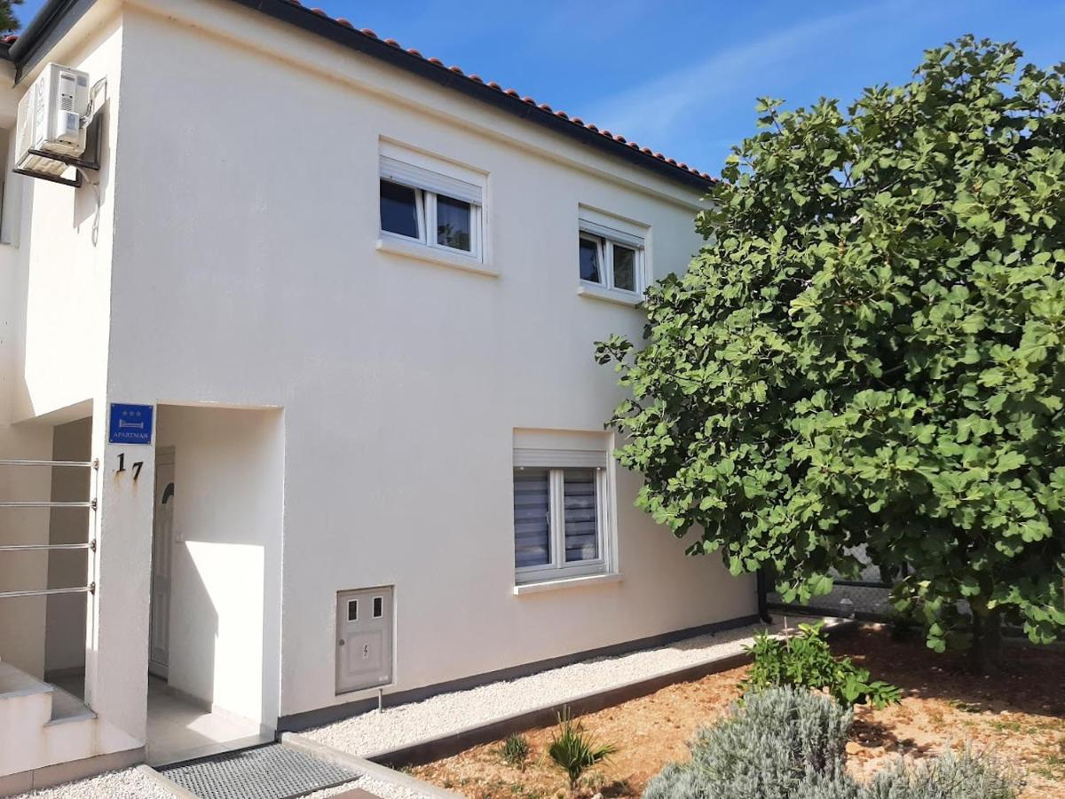 Apartman Bunaric Вир Екстериор снимка