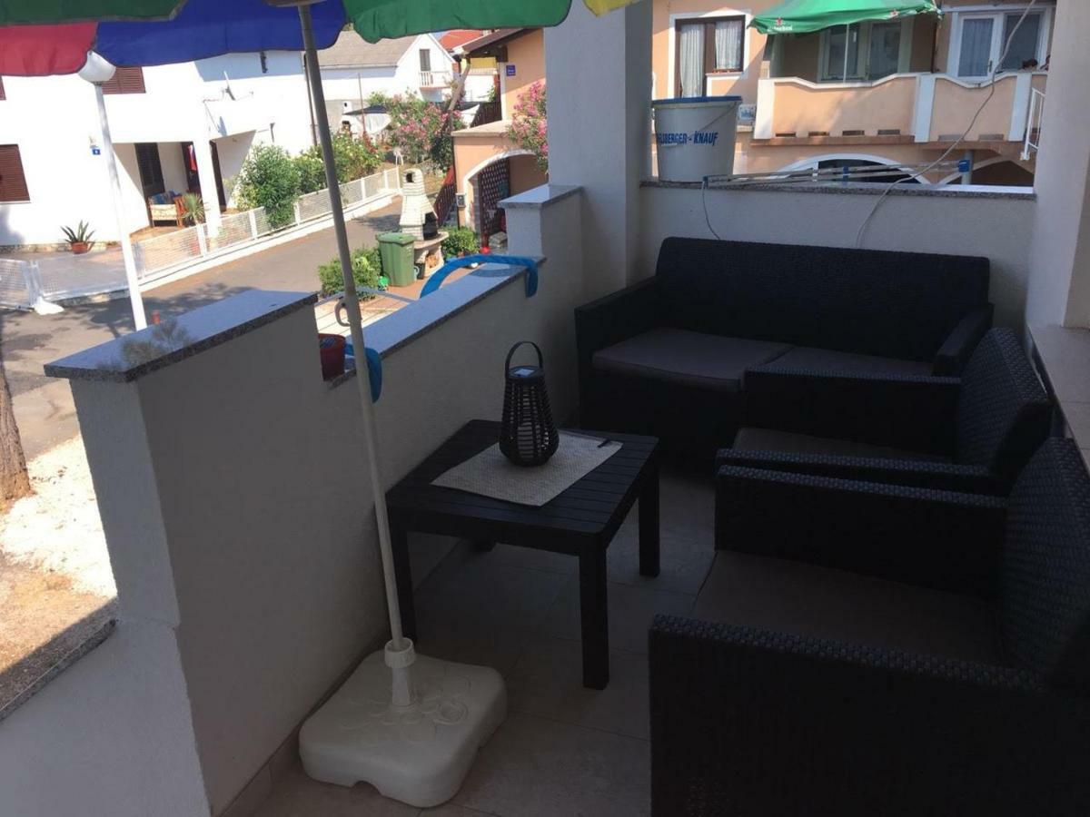 Apartman Bunaric Вир Екстериор снимка