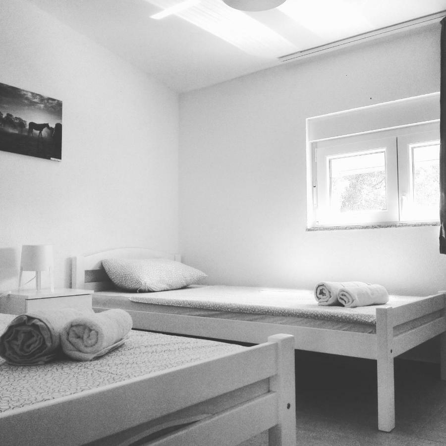 Apartman Bunaric Вир Екстериор снимка