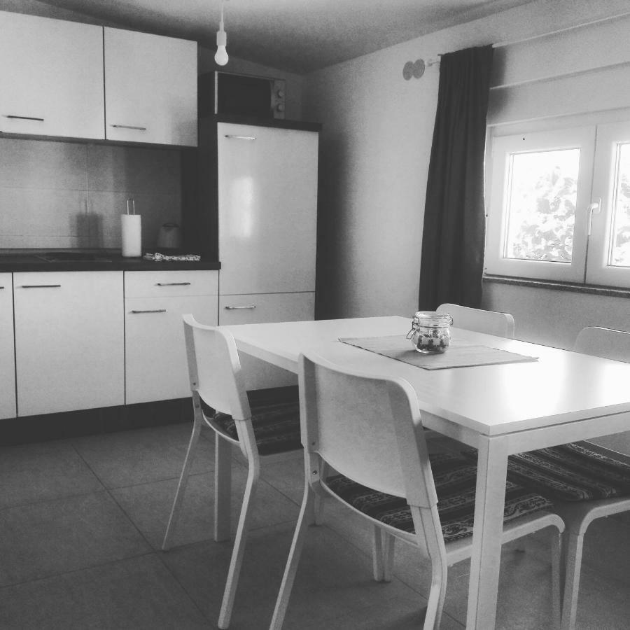Apartman Bunaric Вир Екстериор снимка